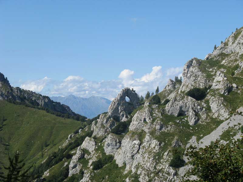Ingrandisci